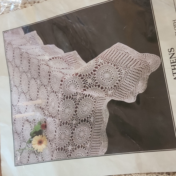 Vintage Athens Hand Crochet Lace Tablecloth - Picture 2 of 5